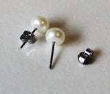 Niobium or Titanium Pearl stud earrings, White fresh water pearl stud earrings, Hypoallergenic, Pure Titanium earrings, sensitive ears