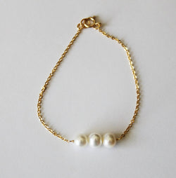 Real pearl gold bracelet, 14K gold fill pearl bracelet, Three pearl bracelet, Rose Gold bracelet, Bridesmaid bracelet, Gold bracelet, silver
