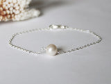 Pearl bracelet- Gold pearl bracelet- bridesmaid bracelet- Bridesmaid pearl bracelet- Rose Gold bracelet- Single pearl bracelet- Bridal