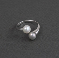 Double fresh water pearl ring Sterling silver open ring Real pearl adjustable ring White and Silver Grey pearl ring Bridal ring Mother gift
