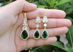 Emerald green bridal necklace earrings set Emerald wedding earrings Bridal bracelet earrings Bridesmaid earrings gift Emerald green jewelry