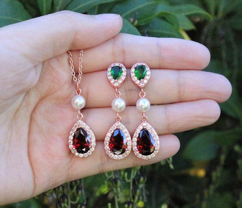 Christmas earrings necklace set Emerald green Burgundy red jewelry set Green jewelry set Red earrings set Christmas earrings Christmas gift