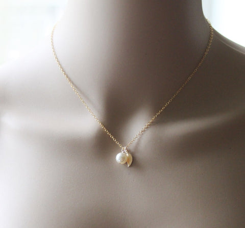 Gold Leaf and pearl necklace- 14K gold fill leaf necklace- Gold bridesmaid necklace- Leaf necklace- gold pearl necklace- Wedding gifts