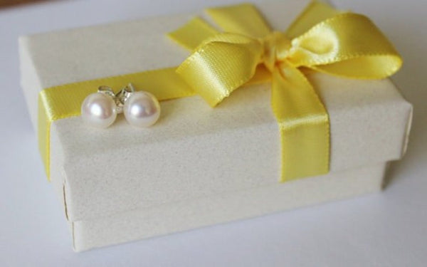 Set of 8 pairs bridesmaids earrings, Sterling silver, Real pearl studs, Bridesmaid pearl earrings, bridesmaids gifts, Wedding earring gifts
